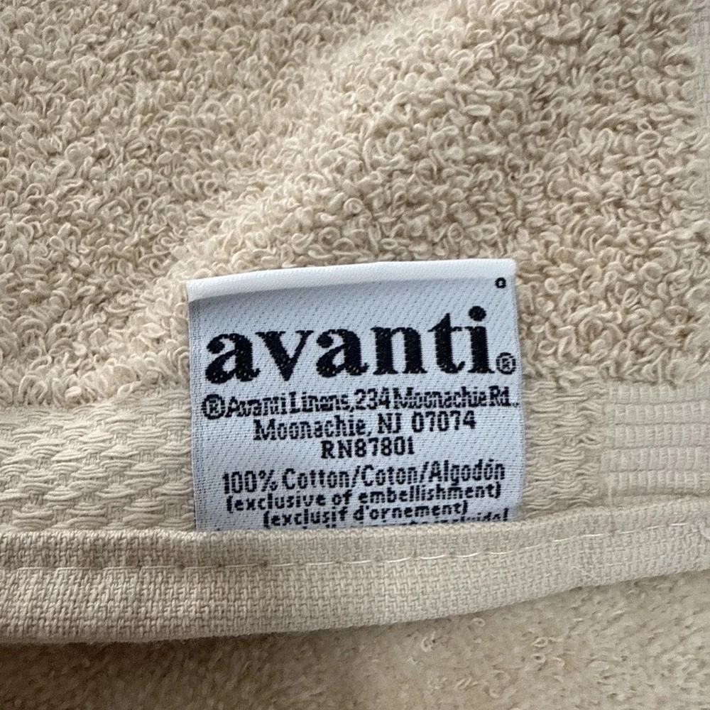 Avanti by sea